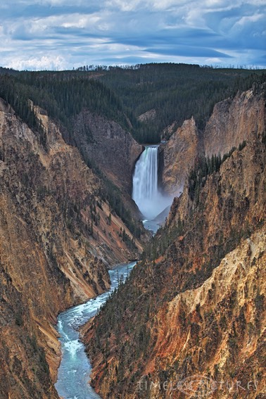 Lower-Falls-of-Yellowstone